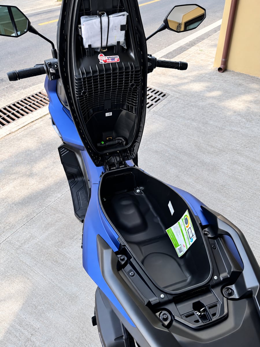 Honda ADV 160 2027 — Underseat storage